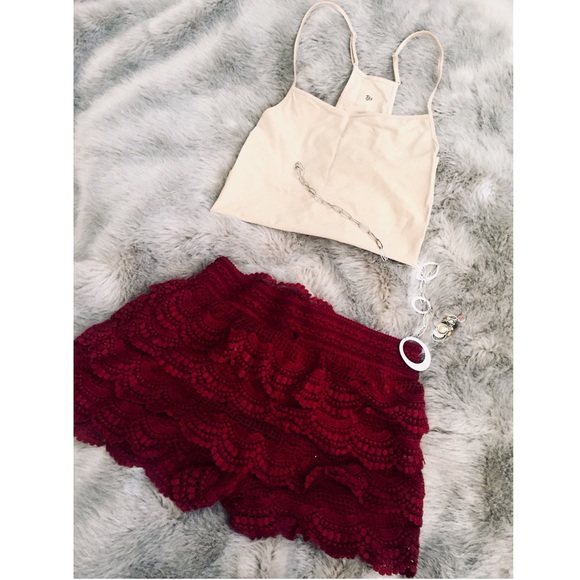RUE 21 Lace Maroon Short Stretchy Shorts - Picture 1 of 3